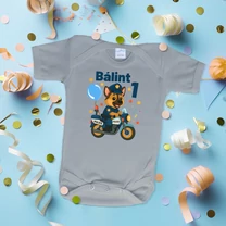 Kép 6/6 - Motoros rendőrkutyus szülinap (Egyedi felirattal) - Babaruha