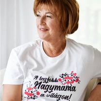 Kép 1/3 - A legjobb nagymama a világon - Női póló