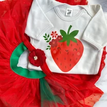 Kép 3/6 - Mosolygós Eperke - Tütü szett (Ajándék hajpánt és Ajándékdoboz)