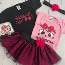 Kép 1/7 - Pinky Vadmacsek Megérkeztem - Babadoboz (Egyedi név + Hajpánt)