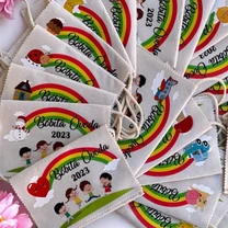 Kép 10/16 - Ballagási tarisznya "Szivárvány" mintával, egyedi névvel, jellel (04B típus, egyedi)