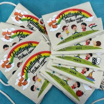 Kép 15/16 - Ballagási tarisznya "Szivárvány" mintával, egyedi névvel, jellel (04B típus, egyedi)