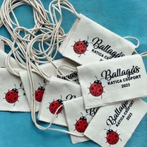 Kép 15/21 - Ballagási tarisznya a csoport jelével (01A típus, egységes)