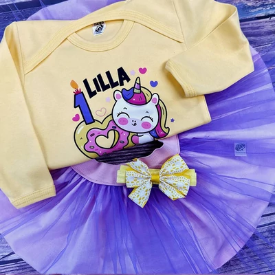 Unikornis szülinapi fánkkal - Lila Sárga Tütü szett, masnival (1 éveseknek, Egyedi névvel)