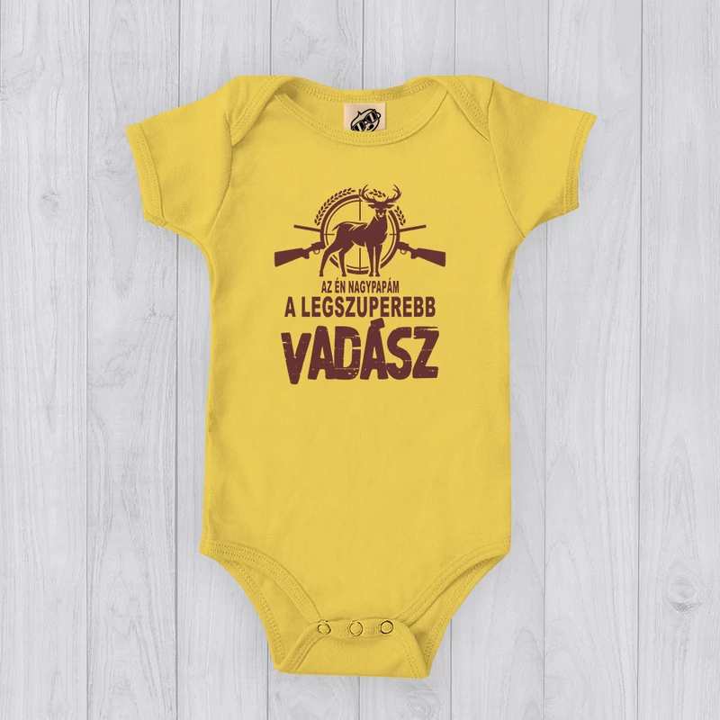 Az én nagypapám a legszuperebb vadász (Barna minta) - Babaruha