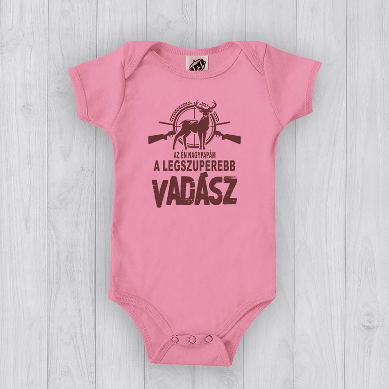 Az én nagypapám a legszuperebb vadász (Barna minta) - Babaruha