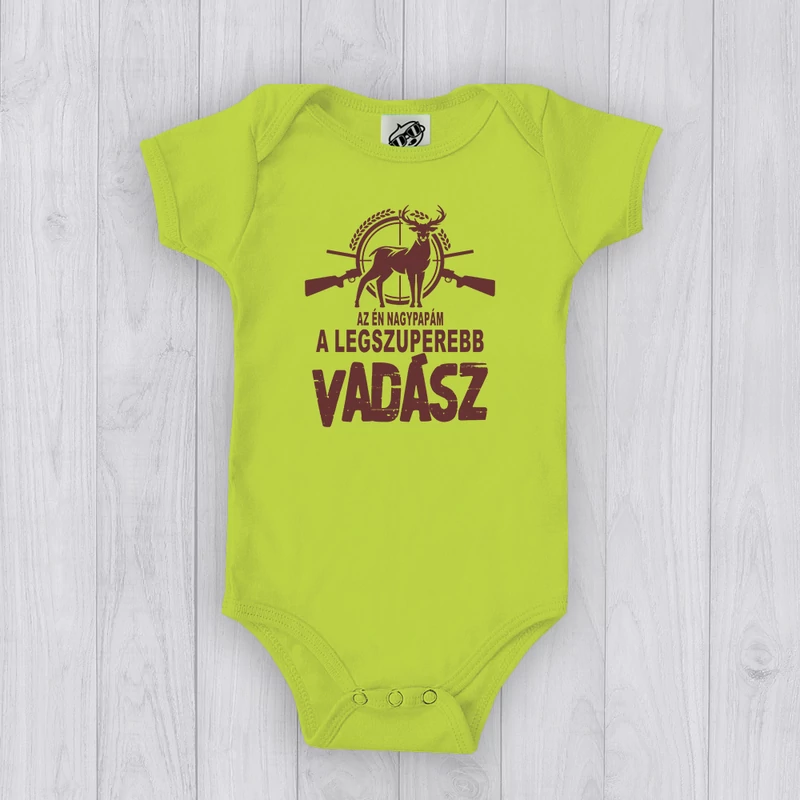 Az én nagypapám a legszuperebb vadász (Barna minta) - Babaruha