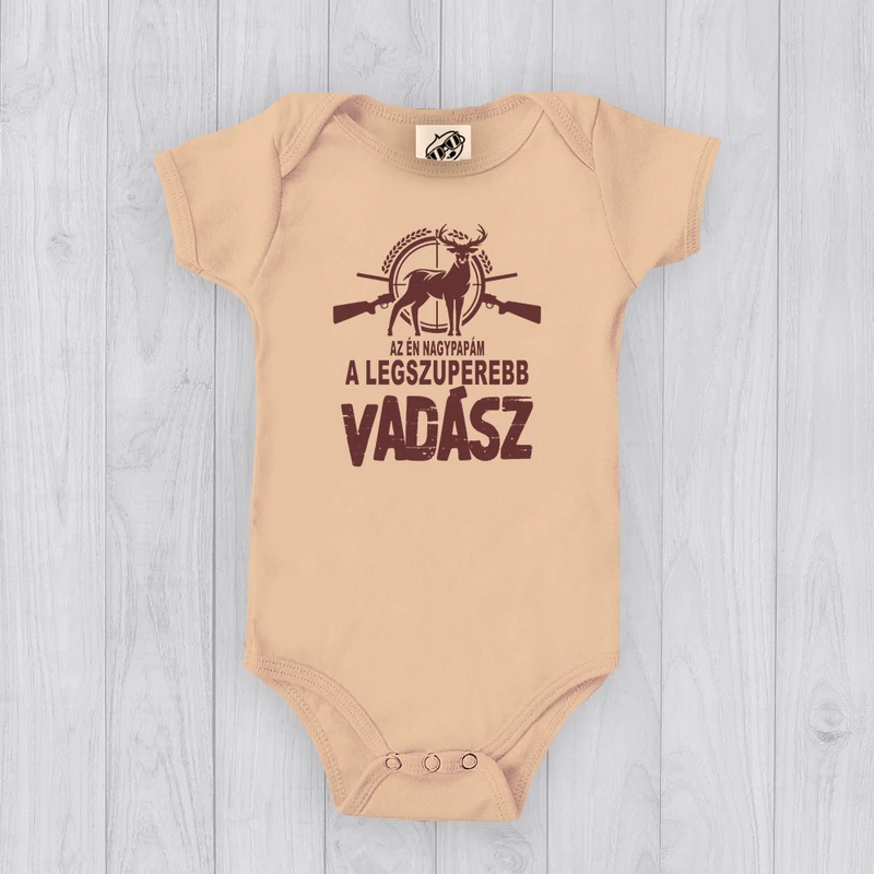 Az én nagypapám a legszuperebb vadász (Barna minta) - Babaruha