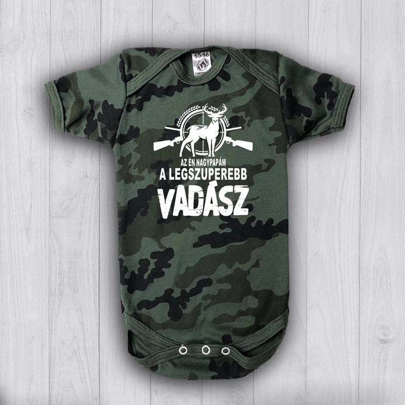 Az én nagypapám a legszuperebb vadász (Fehér felirat) - Babaruha