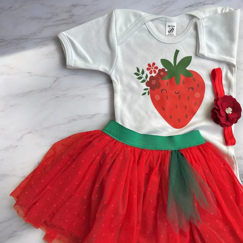 Mosolygós Eperke - Tütü szett (Ajándék hajpánt és Ajándékdoboz)