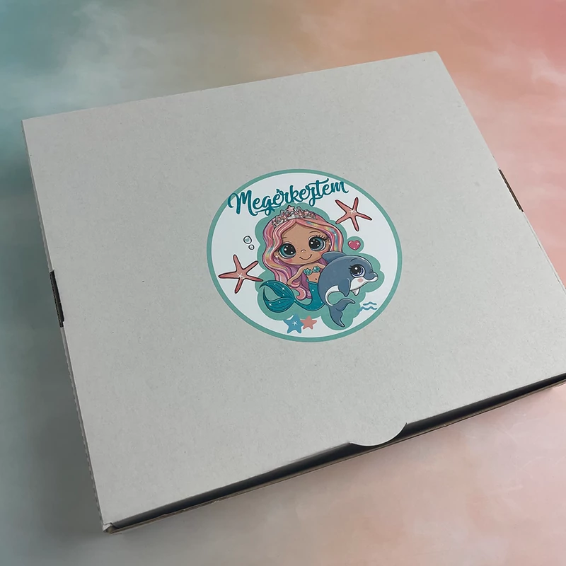 Bébi Sellő Megérkeztem - Babadoboz  (Egyedi név + Hajpánt)