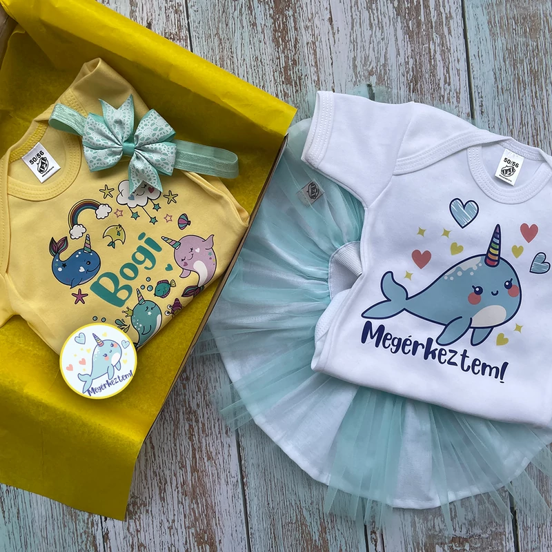 Narvál Megérkeztem - Babadoboz (Egyedi név + hajpánt)