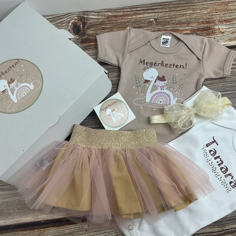 Hattyú Kishercegnő Megérkeztem - Babadoboz  (Egyedi név + Hajpánt)