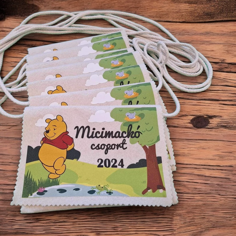 Ballagási tarisznya "Meseerdő" mintával, egységes csoport jellel (06A típus, egységes)