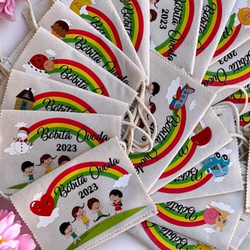 Ballagási tarisznya "Szivárvány" mintával, egyedi névvel, jellel (04B típus, egyedi)