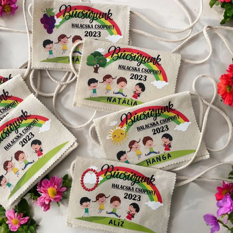 Ballagási tarisznya "Szivárvány" mintával, egyedi névvel, jellel (04B típus, egyedi)