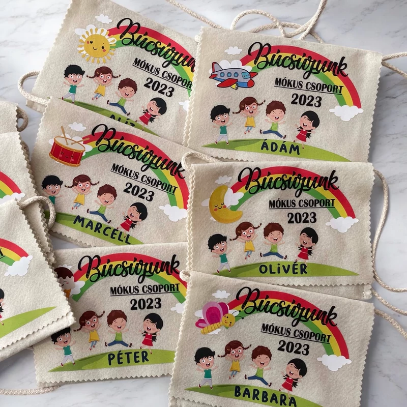 Ballagási tarisznya "Szivárvány" mintával, egyedi névvel, jellel (04B típus, egyedi)