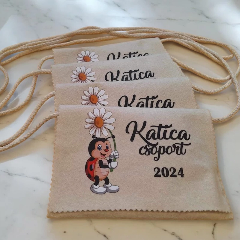 Ballagási tarisznya a csoport jelével (01A típus, egységes)