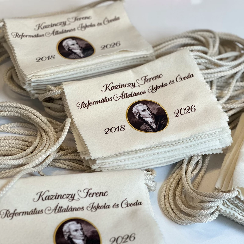 Egységes Ballagási tarisznya - Intézmény logójával